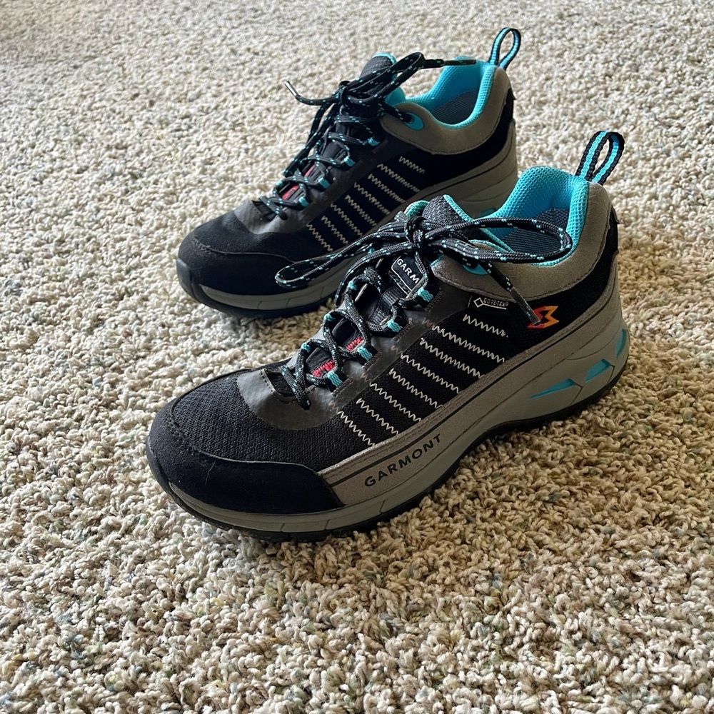 Garmont Womens Hiking Shoes